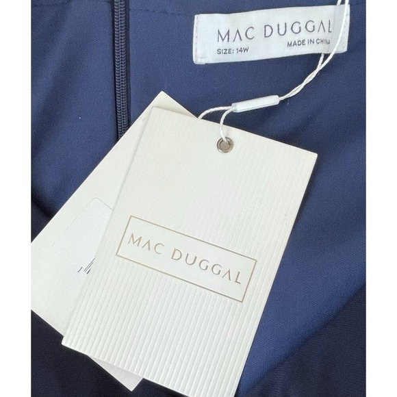 Mac Duggal 67241 Midnight Blue Long Sleeve Sequins Gown Size 14W $698 - Picture 8 of 9